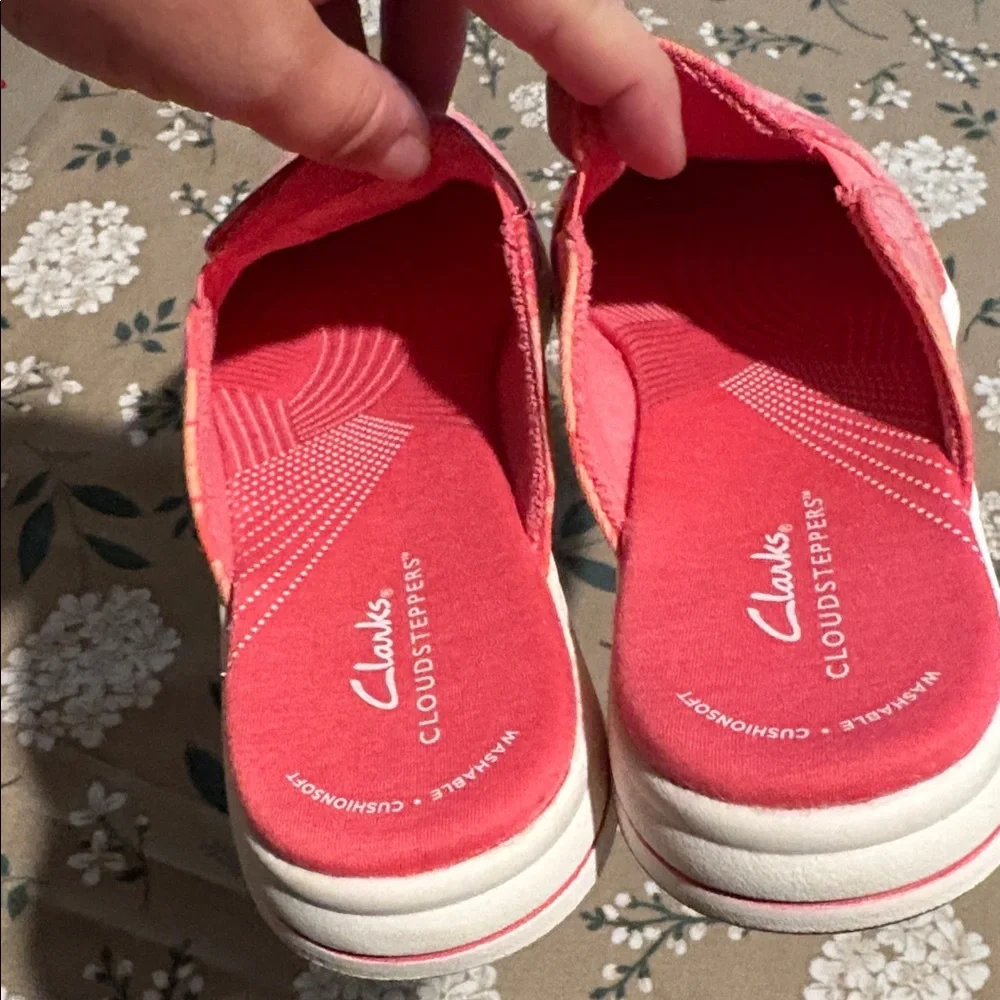 NEW Clark’s slip on shoe cloudstepper sz 7.5 - Picture 6 of 7